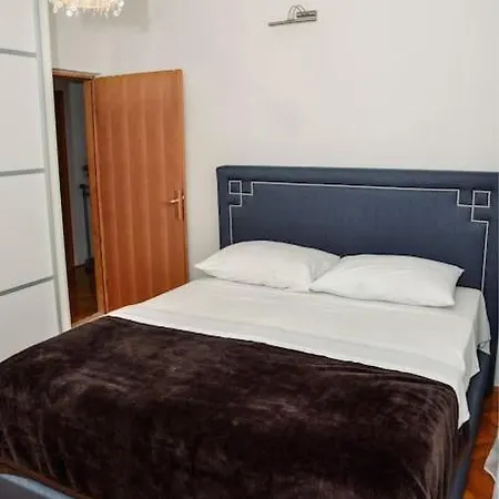 Flavija Apartman *