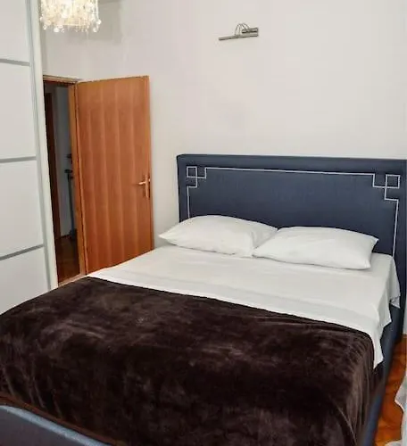 Flavija Appartement *
